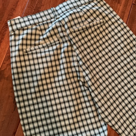 Hollister Ultra High Rise, Plaid Pants - Picture 7 of 7